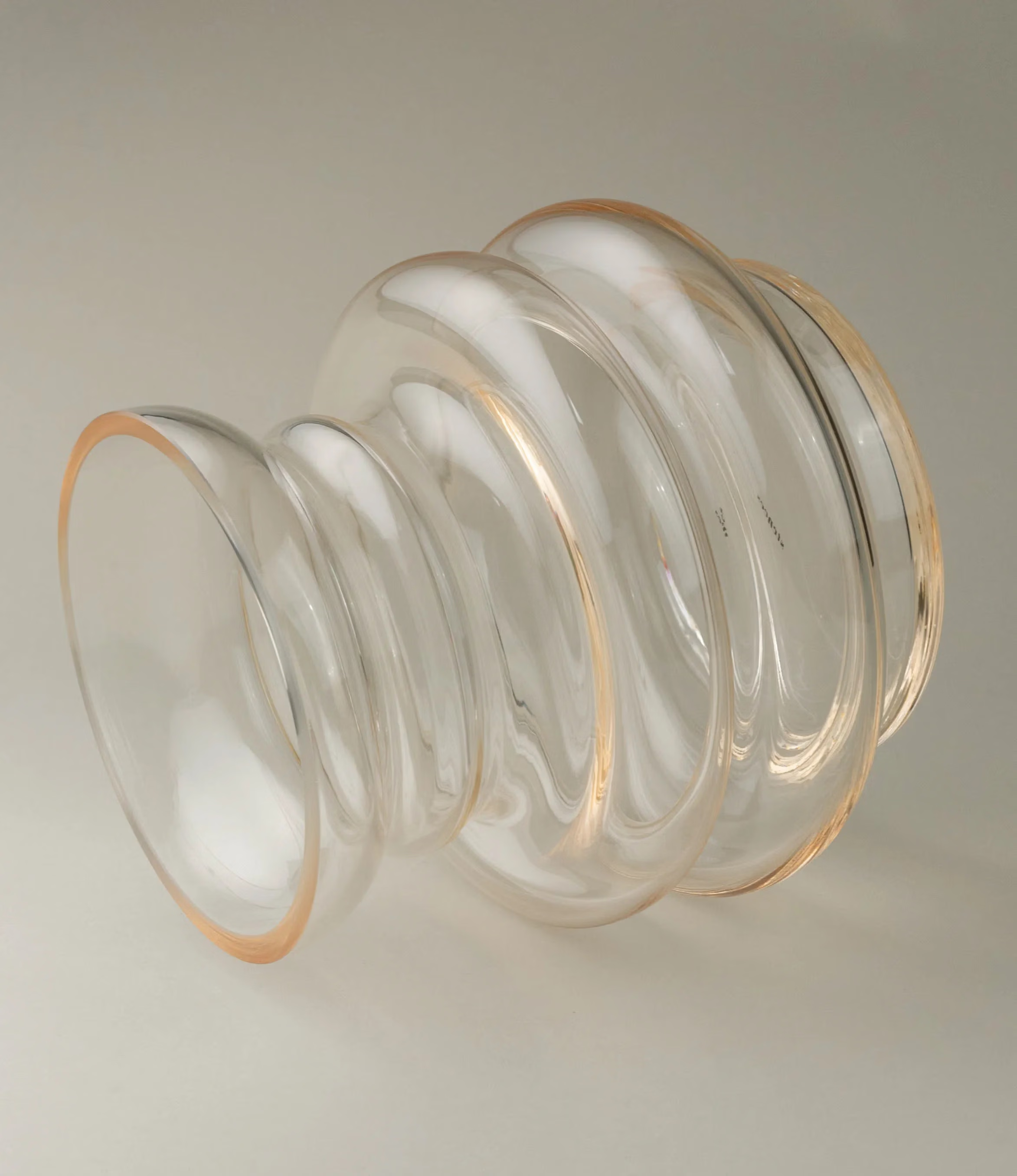 Packshot of Stences Curve Vase in the color Gul
