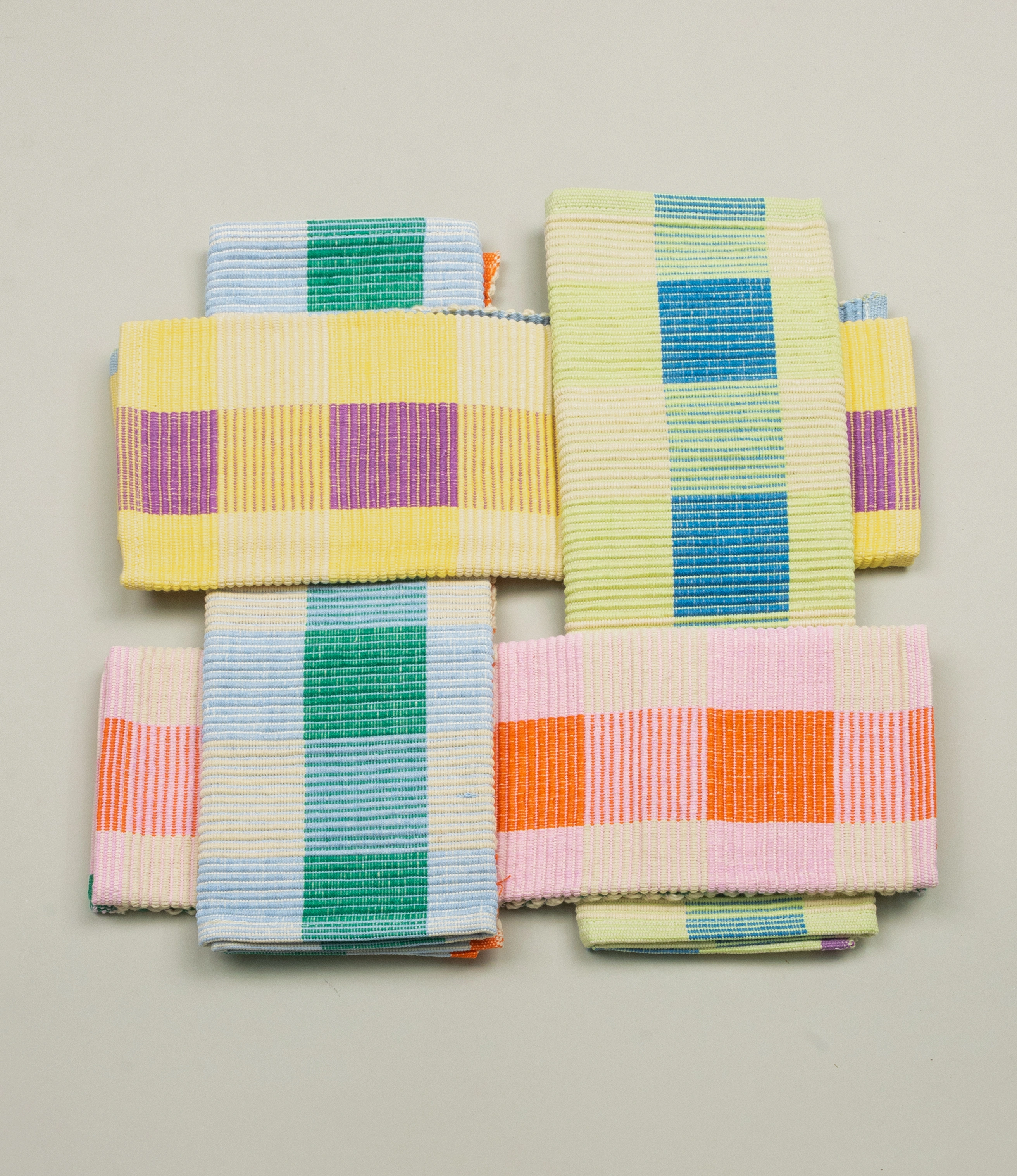 Tarta Gelatina Placemats coming in 4 colors: lilac-lemon, green, blue and pink-orange.